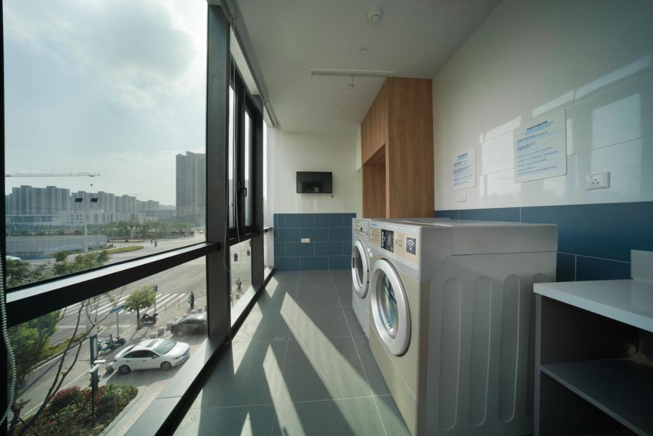 Holiday Inn Express Shanghai Huijin By Ihg Zewnętrze zdjęcie