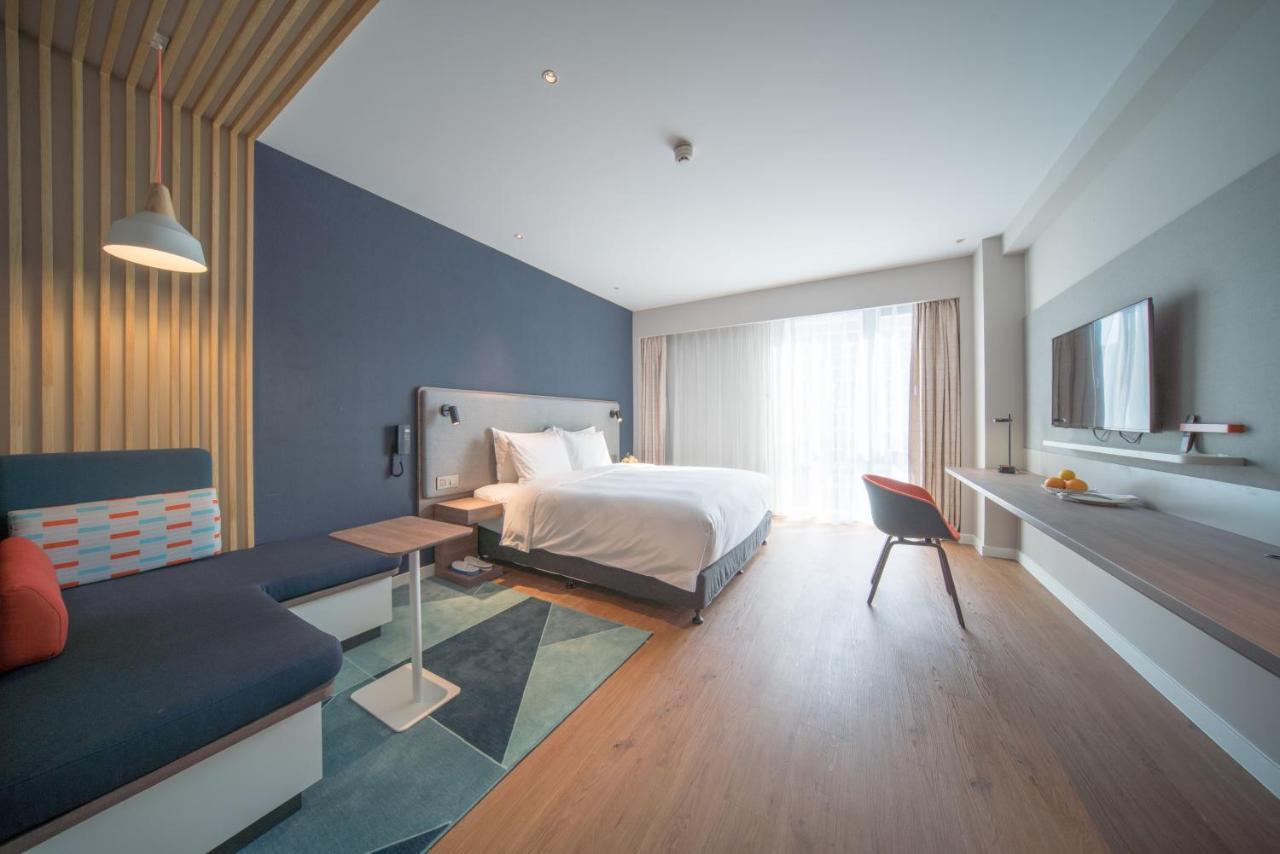 Holiday Inn Express Shanghai Huijin By Ihg Zewnętrze zdjęcie