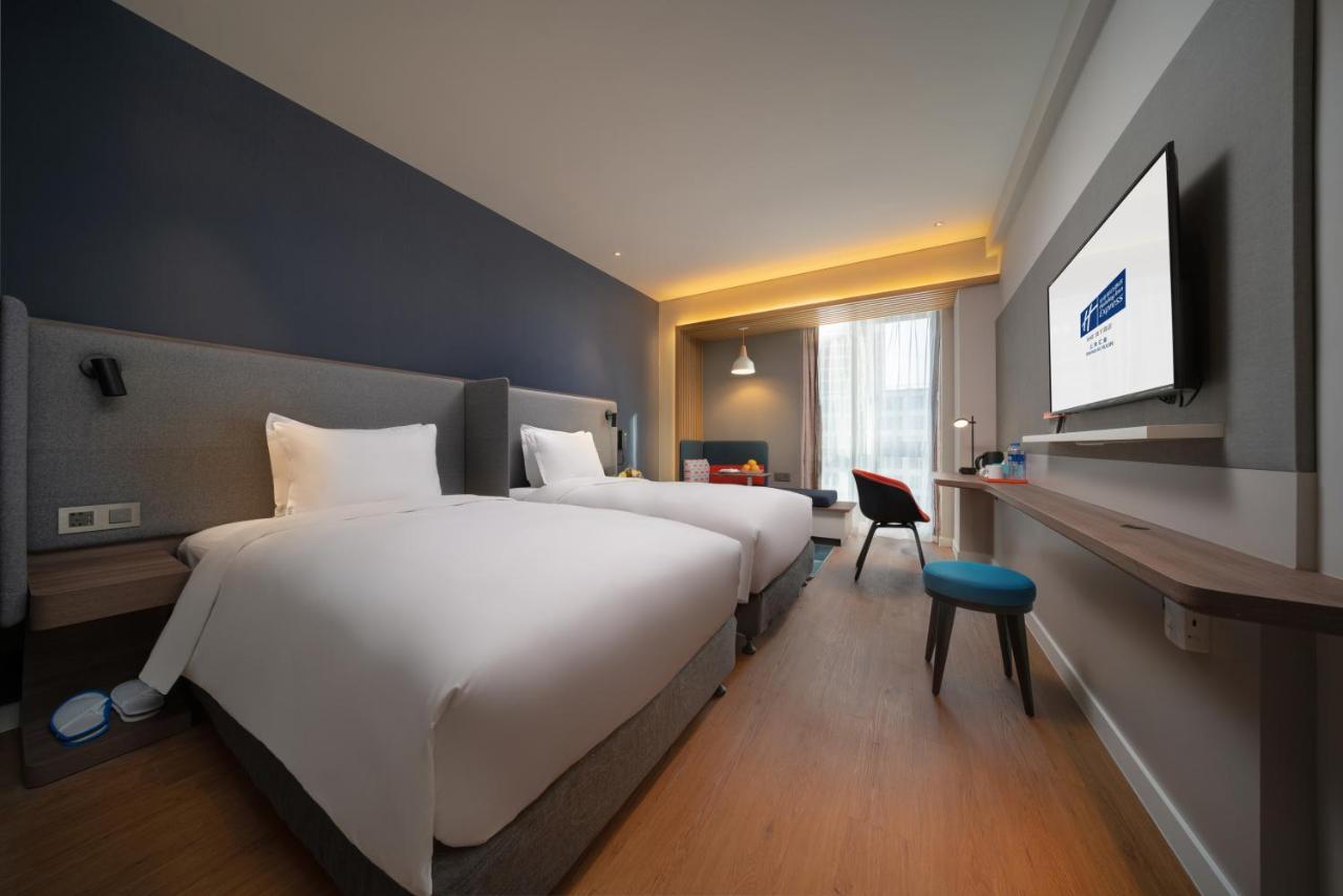 Holiday Inn Express Shanghai Huijin By Ihg Zewnętrze zdjęcie